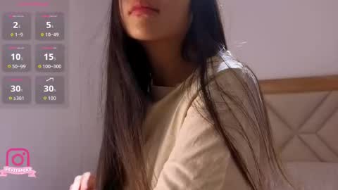 Snapshot of eva_depp_ chatting on 04/06/26, 10:05 Eva online show from 04/06/26, 10:05