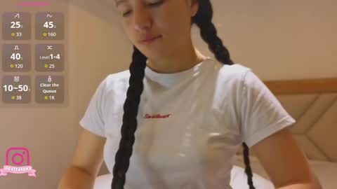 Snapshot of eva_depp_ chatting on 04/23/26, 10:03 Eva online show from 04/23/26, 10:03