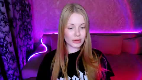 Snapshot of eva_ellis chatting on 07/15/26, 08:36 Eva online show from 07/15/26, 08:36