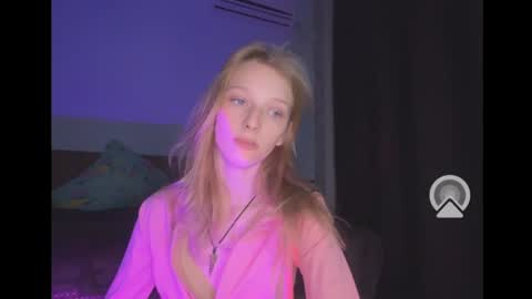 Snapshot of eva_eyre chatting on 12/13/24, 06:16 Evvie online show from 12/13/24, 06:16