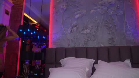 Snapshot of eva_fashionista chatting on 01/28/25, 07:00 Eva online show from 01/28/25, 07:00