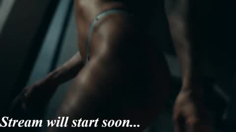 Snapshot of eva_fashionista chatting on 11/11/25, 07:36 Eva online show from 11/11/25, 07:36