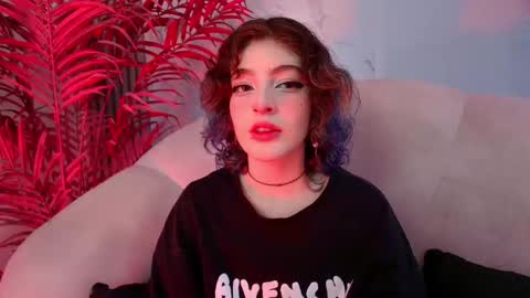 E V A online show from 12/03/25, 08:40