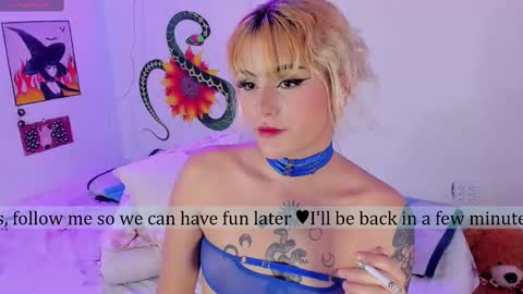 Snapshot of eva_hillss69 chatting on 09/30/25, 10:42 Eva  online show from 09/30/25, 10:42