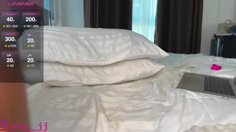 Free toy control in pvt online show from 02/19/25, 06:11