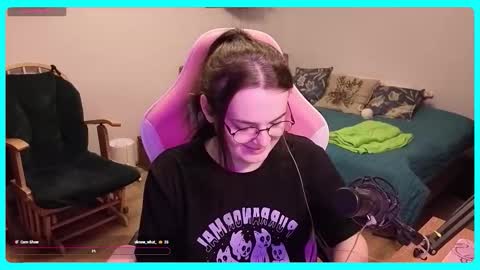 Snapshot of eva_katt chatting on 12/03/25, 01:31 Gamer Katt online show from 12/03/25, 01:31