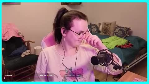 Snapshot of eva_katt chatting on 12/19/25, 12:01 Gamer Katt online show from 12/19/25, 12:01