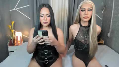 Snapshot of eva_la_queen_ chatting on 11/12/25, 02:56 Eva online show from 11/12/25, 02:56