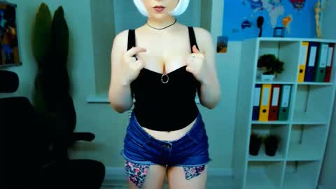 Eva online show from 09/21/25, 09:55