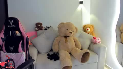 Snapshot of eva_lee18 chatting on 03/08/26, 04:49 Eva online show from 03/08/26, 04:49