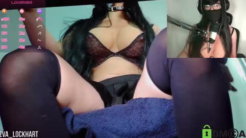 Snapshot of eva_lockhart chatting on 10/18/25, 07:03 Eva online show from 10/18/25, 07:03