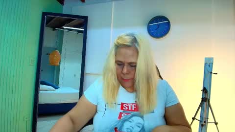 Snapshot of eva_love49 chatting on 03/18/26, 06:00 eva_love49 online show from 03/18/26, 06:00