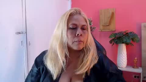 Snapshot of eva_love49 chatting on 07/10/26, 06:54 eva_love49 online show from 07/10/26, 06:54