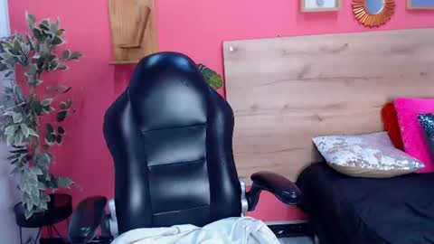 Snapshot of eva_love49 chatting on 07/28/26, 07:39 eva_love49 online show from 07/28/26, 07:39