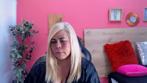 Snapshot of eva_love49 chatting on 07/29/26, 05:44 eva_love49 online show from 07/29/26, 05:44