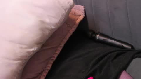 Angelinne online show from 12/29/24, 11:40