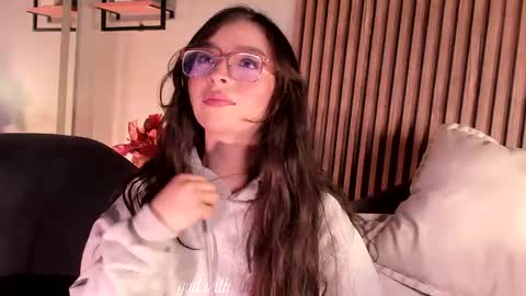 Angelinne online show from 05/20/26, 03:34