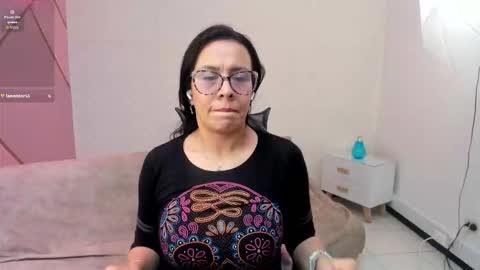 Snapshot of eva_mermaid chatting on 10/15/25, 03:01 Eva online show from 10/15/25, 03:01