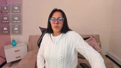 Snapshot of eva_mermaid chatting on 10/24/25, 02:35 Eva online show from 10/24/25, 02:35