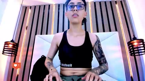 Eva cute online show from 11/24/25, 07:35