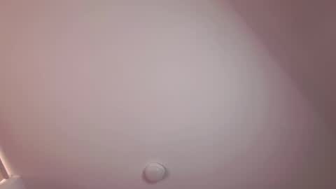 Snapshot of eva_monwalker chatting on 05/13/26, 12:35 Eva cute online show from 05/13/26, 12:35