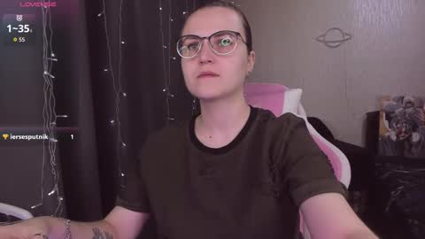 Eva online show from 10/22/25, 10:26