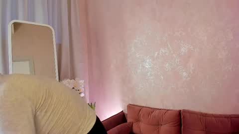 Snapshot of eva_romero chatting on 04/22/26, 01:08 Eva online show from 04/22/26, 01:08