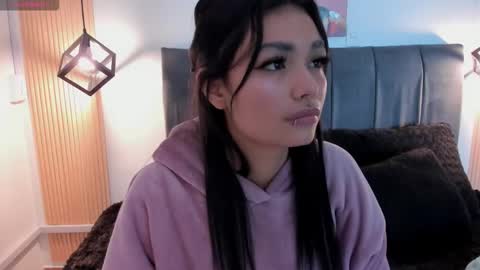 Eva   Emily online show from 09/29/25, 11:48