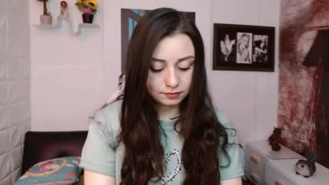 Snapshot of eva_rosell chatting on 04/22/26, 02:29 Eva online show from 04/22/26, 02:29