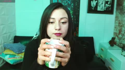 Snapshot of eva_rosell chatting on 04/28/26, 03:17 Eva online show from 04/28/26, 03:17