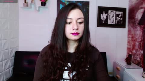 Snapshot of eva_rosell chatting on 04/29/26, 02:43 Eva online show from 04/29/26, 02:43