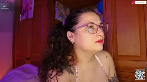 Snapshot of eva_rosse69 chatting on 05/17/26, 12:01 Eva online show from 05/17/26, 12:01