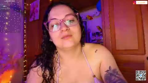 Snapshot of eva_rosse69 chatting on 06/10/26, 12:04 Eva online show from 06/10/26, 12:04