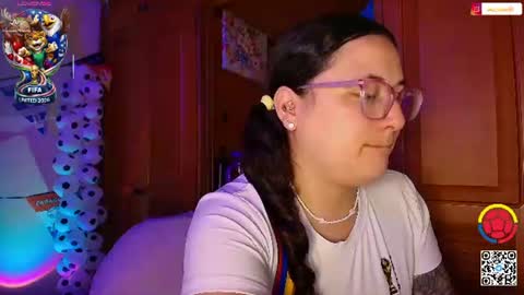 Snapshot of eva_rosse69 chatting on 06/27/26, 12:10 Eva online show from 06/27/26, 12:10