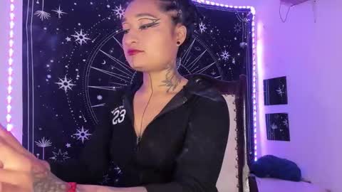 Eva  online show from 11/22/25, 08:46