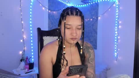 Snapshot of eva_sanderslee chatting on 03/22/26, 09:45 Eva online show from 03/22/26, 09:45