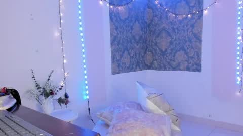 Snapshot of eva_sanderslee chatting on 03/26/26, 09:26 Eva online show from 03/26/26, 09:26