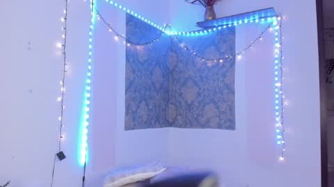 Snapshot of eva_sanderslee chatting on 04/07/26, 10:05 Eva online show from 04/07/26, 10:05