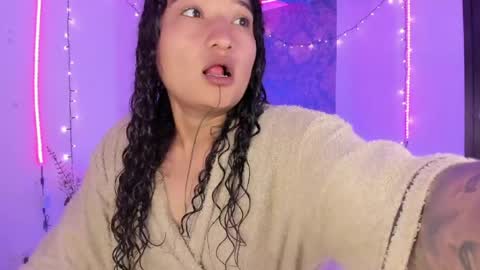 Snapshot of eva_sanderslee chatting on 06/07/26, 10:30 Eva online show from 06/07/26, 10:30