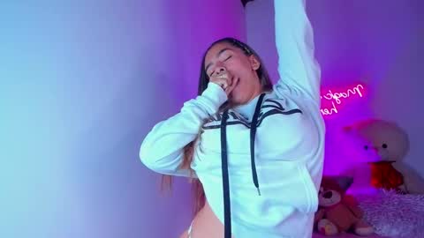 Eva Shinee online show from 02/07/25, 10:29