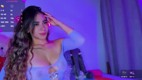 Eva Shinee online show from 10/17/25, 10:40