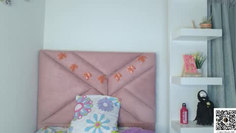 Snapshot of eva_sin18 chatting on 11/15/25, 11:10 Eva Sin online show from 11/15/25, 11:10