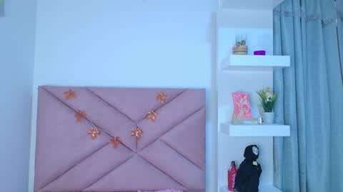 Snapshot of eva_sin18 chatting on 12/04/25, 11:13 Eva Sin online show from 12/04/25, 11:13