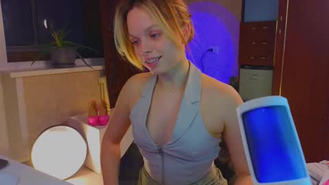 Hi there i am Eva and i wish create a nice community with you so join my Ticket Show for more pleasure online show from 01/31/26, 07:11