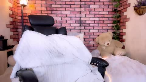 Snapshot of eva_starxxxxx chatting on 03/13/26, 10:38 Eva online show from 03/13/26, 10:38