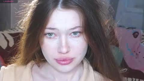 Snapshot of eva_varnerr chatting on 12/19/25, 01:12 eva varnerr online show from 12/19/25, 01:12