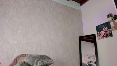 Eva online show from 11/24/25, 01:00