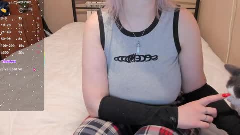 Snapshot of eva_zero chatting on 05/16/26, 10:01 Eva online show from 05/16/26, 10:01