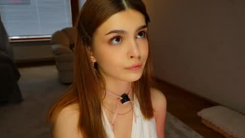 Hello my name is Eva its my first day here online show from 05/01/26, 08:52