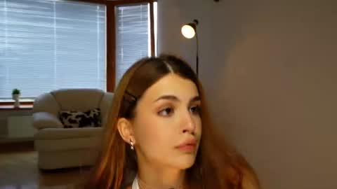Snapshot of eva_zill_blossom chatting on 06/24/26, 08:24 Hello my name is Eva its my first day here online show from 06/24/26, 08:24